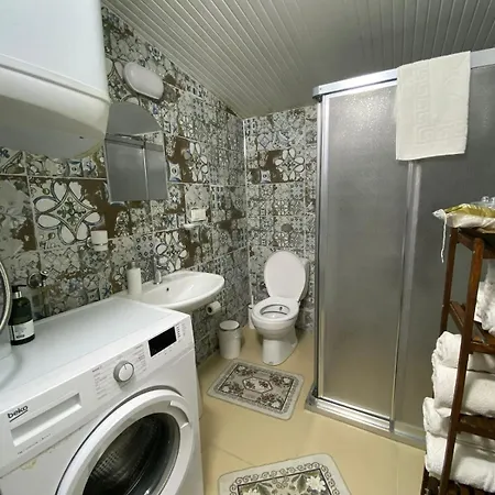 Apartment House In Perfect Location *